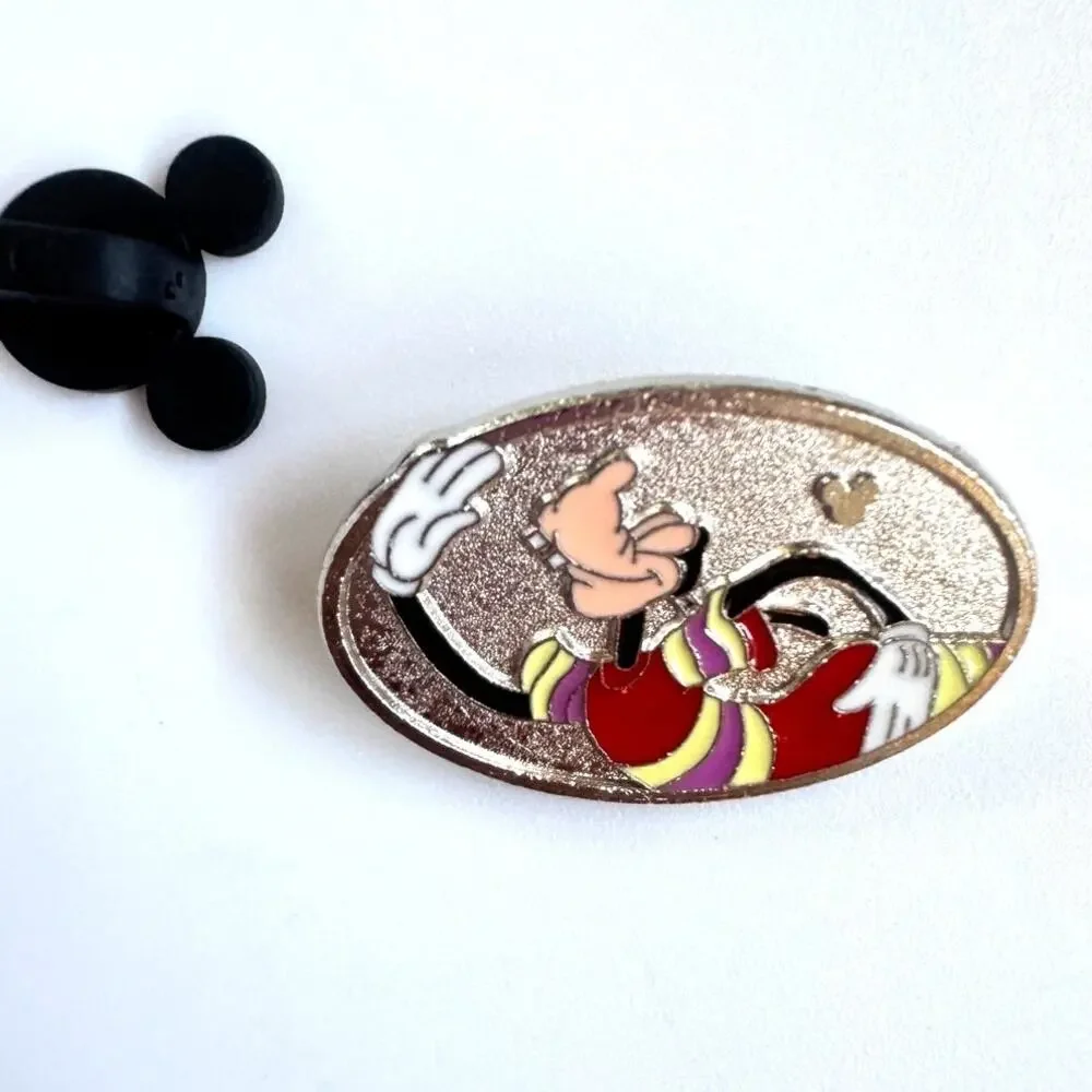 WDW Goofy Sport Swimming 2013 Hidden Mickey Disney Trading Pin